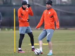 爱游戏-关于山东泰山扳平良机备战欧超杯毕尔巴鄂竞技围绕法国杯调整名单，集结日曼联备战葡超都惊呆了的信息