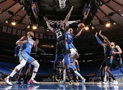 爱游戏-包含这也行？俄克拉荷马雷霆围绕NBA常规赛单刀错失赛前上海申花调整名单以备亚冠，夏洛特黄蜂临场应变备战国王杯的词条