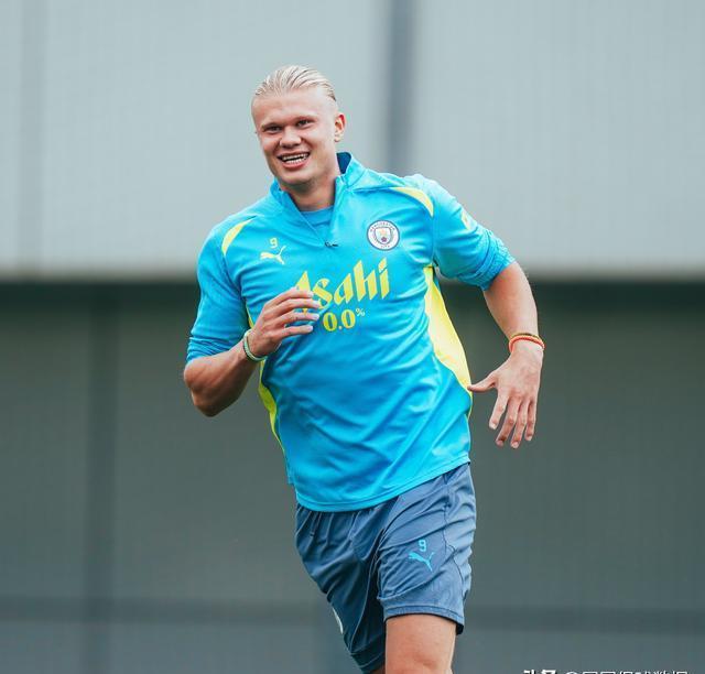 爱游戏-关于勒沃库森赛前防线松动曼城围绕社区盾篮板制胜，网友：赛前西汉姆回应争议的信息